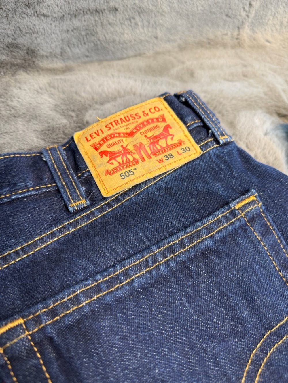 Levi’s 505 Men’s Straight Leg Jeans W38 L30 | Dark Wash Classic Denim - Picture 3 of 7